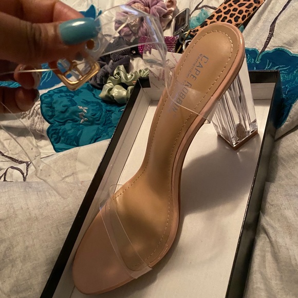 Clear heels - Picture 2 of 2